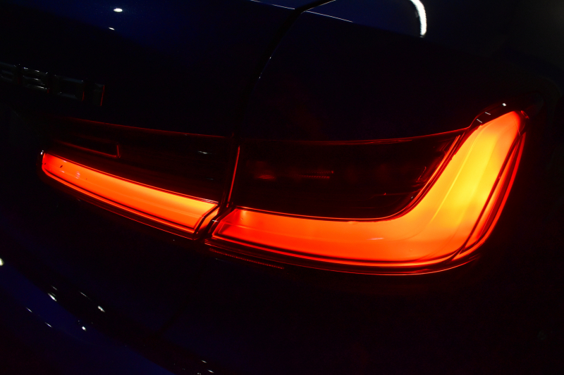 BMW 3シリーズ 320i Mｽﾎﾟｰﾂ G20型 ﾊｲﾗｲﾝP ﾊﾟｰｷﾝｸﾞｱｼｽﾄﾌﾟﾗｽ ﾋｰﾀｰ付茶革 追従ACC LEDﾍｯﾄﾞﾗｲﾄ  3Dﾋﾞｭｰ全周囲ｶﾒﾗ ﾀｯﾁﾊﾟﾈﾙﾅﾋﾞ ｱｯﾌﾟﾙｶｰﾌﾟﾚｲ 側面衝突&車線変更&逸脱&歩行者警告 液晶ﾒｰﾀｰ 後退ｱｼｽﾄ ｱｸﾃｨﾌﾞPDC緊急ﾌﾞﾚｰｷ 18AW  2年保証