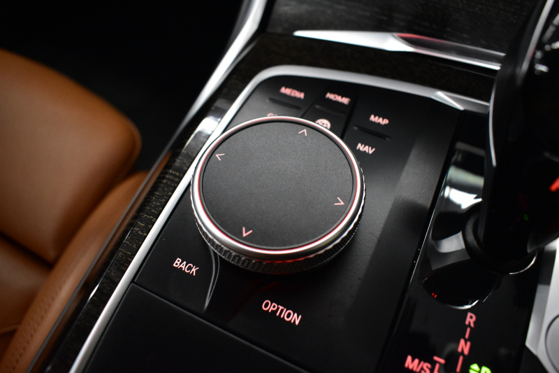 BMW 3シリーズ 320i Mｽﾎﾟｰﾂ G20型 ﾊｲﾗｲﾝP ﾊﾟｰｷﾝｸﾞｱｼｽﾄﾌﾟﾗｽ ﾋｰﾀｰ付茶革 追従ACC LEDﾍｯﾄﾞﾗｲﾄ  3Dﾋﾞｭｰ全周囲ｶﾒﾗ ﾀｯﾁﾊﾟﾈﾙﾅﾋﾞ ｱｯﾌﾟﾙｶｰﾌﾟﾚｲ 側面衝突&車線変更&逸脱&歩行者警告 液晶ﾒｰﾀｰ 後退ｱｼｽﾄ ｱｸﾃｨﾌﾞPDC緊急ﾌﾞﾚｰｷ 18AW  2年保証