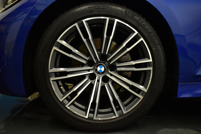 BMW 3シリーズ 320i Mｽﾎﾟｰﾂ G20型 ﾊｲﾗｲﾝP ﾊﾟｰｷﾝｸﾞｱｼｽﾄﾌﾟﾗｽ ﾋｰﾀｰ付茶革 追従ACC LEDﾍｯﾄﾞﾗｲﾄ  3Dﾋﾞｭｰ全周囲ｶﾒﾗ ﾀｯﾁﾊﾟﾈﾙﾅﾋﾞ ｱｯﾌﾟﾙｶｰﾌﾟﾚｲ 側面衝突&車線変更&逸脱&歩行者警告 液晶ﾒｰﾀｰ 後退ｱｼｽﾄ ｱｸﾃｨﾌﾞPDC緊急ﾌﾞﾚｰｷ 18AW  2年保証