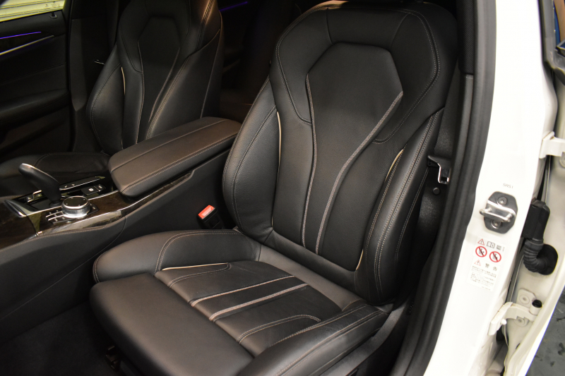 BMW 5シリーズ 530iﾂｰﾘﾝｸﾞ Mｽﾎﾟｰﾂ ﾊｲﾗｲﾝP 新ﾃﾞｻﾞｲﾝ液晶ﾒｰﾀｰ LEDﾍｯﾄﾞﾗｲﾄ 全席ｼｰﾄﾋｰﾀｰ 付黒革 追従ACC HUD ﾀｯﾁﾊﾟﾈﾙHDDﾅﾋﾞ 3Dﾋﾞｭｰ Pｱｼｽﾄ 車線変更&逸脱&歩行者警告  19AW 2年保証