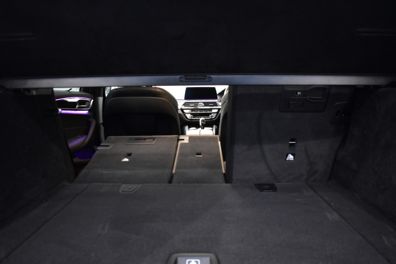 BMW 5シリーズ 530iﾂｰﾘﾝｸﾞ Mｽﾎﾟｰﾂ ﾊｲﾗｲﾝP 新ﾃﾞｻﾞｲﾝ液晶ﾒｰﾀｰ LEDﾍｯﾄﾞﾗｲﾄ 全席ｼｰﾄﾋｰﾀｰ 付黒革 追従ACC HUD ﾀｯﾁﾊﾟﾈﾙHDDﾅﾋﾞ 3Dﾋﾞｭｰ Pｱｼｽﾄ 車線変更&逸脱&歩行者警告  19AW 2年保証