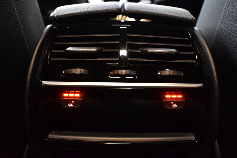 BMW 5シリーズ 530iﾂｰﾘﾝｸﾞ Mｽﾎﾟｰﾂ ﾊｲﾗｲﾝP 新ﾃﾞｻﾞｲﾝ液晶ﾒｰﾀｰ LEDﾍｯﾄﾞﾗｲﾄ 全席ｼｰﾄﾋｰﾀｰ 付黒革 追従ACC HUD ﾀｯﾁﾊﾟﾈﾙHDDﾅﾋﾞ 3Dﾋﾞｭｰ Pｱｼｽﾄ 車線変更&逸脱&歩行者警告  19AW 2年保証