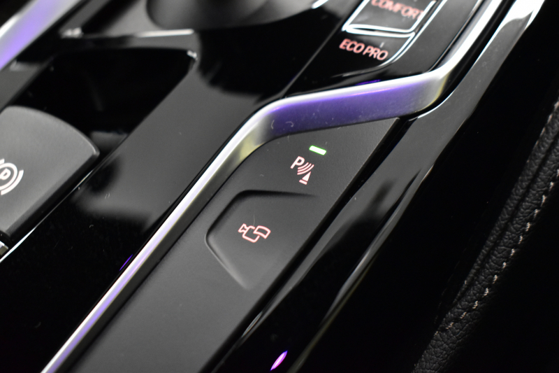 BMW 5シリーズ 530iﾂｰﾘﾝｸﾞ Mｽﾎﾟｰﾂ ﾊｲﾗｲﾝP 新ﾃﾞｻﾞｲﾝ液晶ﾒｰﾀｰ LEDﾍｯﾄﾞﾗｲﾄ 全席ｼｰﾄﾋｰﾀｰ 付黒革 追従ACC HUD ﾀｯﾁﾊﾟﾈﾙHDDﾅﾋﾞ 3Dﾋﾞｭｰ Pｱｼｽﾄ 車線変更&逸脱&歩行者警告  19AW 2年保証