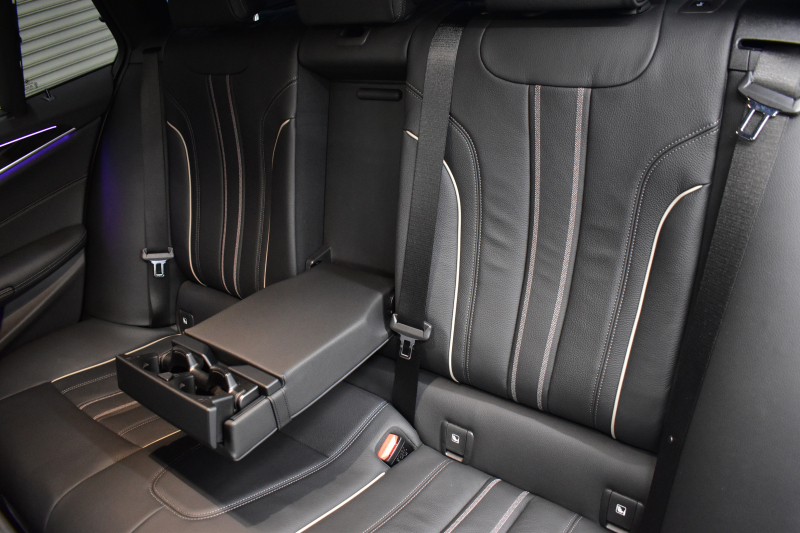 BMW 5シリーズ 530iﾂｰﾘﾝｸﾞ Mｽﾎﾟｰﾂ ﾊｲﾗｲﾝP 新ﾃﾞｻﾞｲﾝ液晶ﾒｰﾀｰ LEDﾍｯﾄﾞﾗｲﾄ 全席ｼｰﾄﾋｰﾀｰ 付黒革 追従ACC HUD ﾀｯﾁﾊﾟﾈﾙHDDﾅﾋﾞ 3Dﾋﾞｭｰ Pｱｼｽﾄ 車線変更&逸脱&歩行者警告  19AW 2年保証