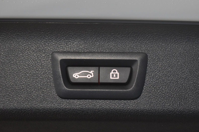 BMW 5シリーズ 530iﾂｰﾘﾝｸﾞ Mｽﾎﾟｰﾂ ﾊｲﾗｲﾝP 新ﾃﾞｻﾞｲﾝ液晶ﾒｰﾀｰ LEDﾍｯﾄﾞﾗｲﾄ 全席ｼｰﾄﾋｰﾀｰ 付黒革 追従ACC HUD ﾀｯﾁﾊﾟﾈﾙHDDﾅﾋﾞ 3Dﾋﾞｭｰ Pｱｼｽﾄ 車線変更&逸脱&歩行者警告  19AW 2年保証