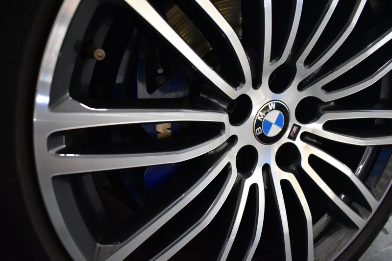 BMW 5シリーズ 530iﾂｰﾘﾝｸﾞ Mｽﾎﾟｰﾂ ﾊｲﾗｲﾝP 新ﾃﾞｻﾞｲﾝ液晶ﾒｰﾀｰ LEDﾍｯﾄﾞﾗｲﾄ 全席ｼｰﾄﾋｰﾀｰ 付黒革 追従ACC HUD ﾀｯﾁﾊﾟﾈﾙHDDﾅﾋﾞ 3Dﾋﾞｭｰ Pｱｼｽﾄ 車線変更&逸脱&歩行者警告  19AW 2年保証