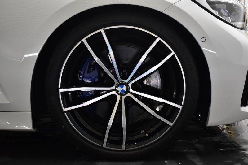 BMW 3シリーズ 330i Mｽﾎﾟｰﾂ G20型 高出力 ｲﾉﾍﾞｰｼｮﾝ&ﾊｲﾗｲﾝ&ｺﾝﾌｫｰﾄP 3Dﾃﾞｻﾞｲﾝﾏﾌﾗｰ&ﾀﾞｳﾝｻｽ ﾚｰｻﾞｰLEDﾗｲﾄ ﾋｰﾀｰ付黒革 HUD ACC 19AW Mｽﾎﾟｰﾂﾌﾞﾚｰｷ ﾊﾟｰｷﾝｸﾞｱｼｽﾄ+  3Dﾋﾞｭｰ全周囲ｶﾒﾗ ﾀｯﾁﾊﾟﾈﾙﾅﾋﾞ ｱｯﾌﾟﾙｶｰﾌﾟﾚｲ 側面衝突&車線変更警告  2年保証