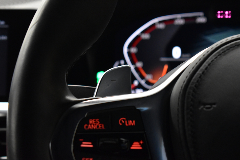 BMW 3シリーズ 330i Mｽﾎﾟｰﾂ G20型 高出力 ｲﾉﾍﾞｰｼｮﾝ&ﾊｲﾗｲﾝ&ｺﾝﾌｫｰﾄP 3Dﾃﾞｻﾞｲﾝﾏﾌﾗｰ&ﾀﾞｳﾝｻｽ ﾚｰｻﾞｰLEDﾗｲﾄ ﾋｰﾀｰ付黒革 HUD ACC 19AW Mｽﾎﾟｰﾂﾌﾞﾚｰｷ ﾊﾟｰｷﾝｸﾞｱｼｽﾄ+  3Dﾋﾞｭｰ全周囲ｶﾒﾗ ﾀｯﾁﾊﾟﾈﾙﾅﾋﾞ ｱｯﾌﾟﾙｶｰﾌﾟﾚｲ 側面衝突&車線変更警告  2年保証