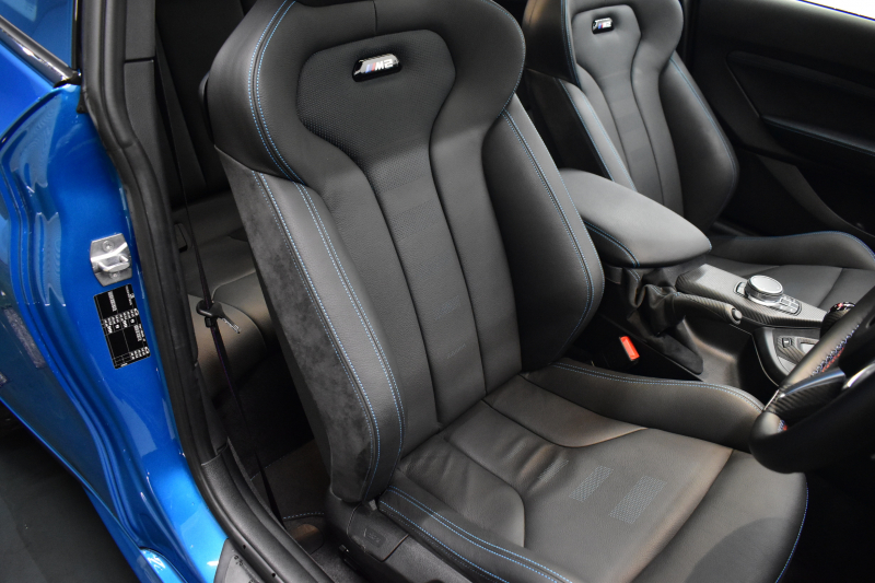 BMW Mシリーズ M2 ｺﾝﾍﾟﾃｨｼｮﾝ MDCT 7速DCT LCI後期 ｾﾚｸﾄ&MﾄﾞﾗｲﾊﾞｰｽﾞP ｻﾝR 最高速270㎞/h  ﾍｷｻｺﾞﾅﾙLEDﾍｯﾄﾞﾗｲﾄ&ﾃｰﾙ ﾋｰﾀｰ付黒革 harman/kardon ﾀｯﾁﾊﾟﾈﾙHDDﾅﾋﾞBｶﾒﾗ 19AW 車線逸脱&歩行者警告 衝突軽減ﾌﾞﾚｰｷ ｶｰﾎﾞﾝｲﾝﾃﾘｱ Mｼｰﾄﾍﾞﾙﾄ  2年保証