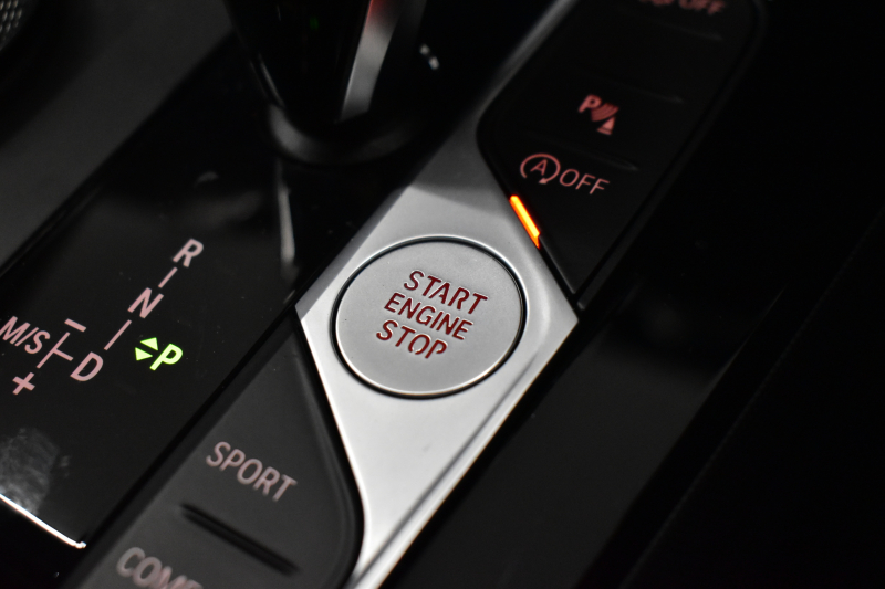 BMW 1シリーズ M135i xDrive 4WD ﾃﾞﾋﾞｭｰP ｺﾝﾌｫｰﾄ&ﾅﾋﾞｹﾞｰｼｮﾝP ﾋｰﾀｰ付ﾌﾞﾗｯｸﾚｻﾞｰMｽﾎﾟｰﾂｼｰﾄ 可変ｻｽﾍﾟﾝｼｮﾝ Mｼｰﾄﾍﾞﾙﾄ Mｽﾎﾟｰﾂﾌﾞﾚｰｷ ACC Pｱｼｽﾄ BMWﾗｲﾌﾞｺｯｸﾋﾟｯﾄ ﾀｯﾁﾊﾟﾈﾙﾅﾋﾞ ｱｯﾌﾟﾙｶｰﾌﾟﾚｲ ﾍｷｻｺﾞﾅﾙLEDﾍｯﾄﾞﾗｲﾄ  2年保証