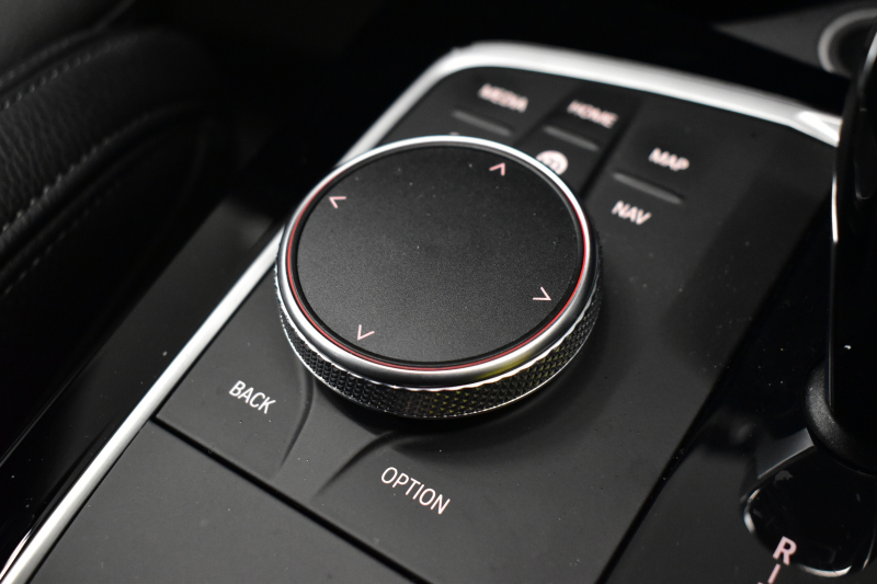 BMW 1シリーズ M135i xDrive 4WD ﾃﾞﾋﾞｭｰP ｺﾝﾌｫｰﾄ&ﾅﾋﾞｹﾞｰｼｮﾝP ﾋｰﾀｰ付ﾌﾞﾗｯｸﾚｻﾞｰMｽﾎﾟｰﾂｼｰﾄ 可変ｻｽﾍﾟﾝｼｮﾝ Mｼｰﾄﾍﾞﾙﾄ Mｽﾎﾟｰﾂﾌﾞﾚｰｷ ACC Pｱｼｽﾄ BMWﾗｲﾌﾞｺｯｸﾋﾟｯﾄ ﾀｯﾁﾊﾟﾈﾙﾅﾋﾞ ｱｯﾌﾟﾙｶｰﾌﾟﾚｲ ﾍｷｻｺﾞﾅﾙLEDﾍｯﾄﾞﾗｲﾄ  2年保証