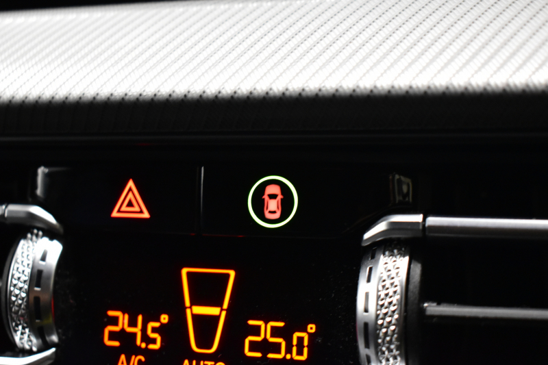 BMW 1シリーズ M135i xDrive 4WD ﾃﾞﾋﾞｭｰP ｺﾝﾌｫｰﾄ&ﾅﾋﾞｹﾞｰｼｮﾝP ﾋｰﾀｰ付ﾌﾞﾗｯｸﾚｻﾞｰMｽﾎﾟｰﾂｼｰﾄ 可変ｻｽﾍﾟﾝｼｮﾝ Mｼｰﾄﾍﾞﾙﾄ Mｽﾎﾟｰﾂﾌﾞﾚｰｷ ACC Pｱｼｽﾄ BMWﾗｲﾌﾞｺｯｸﾋﾟｯﾄ ﾀｯﾁﾊﾟﾈﾙﾅﾋﾞ ｱｯﾌﾟﾙｶｰﾌﾟﾚｲ ﾍｷｻｺﾞﾅﾙLEDﾍｯﾄﾞﾗｲﾄ  2年保証