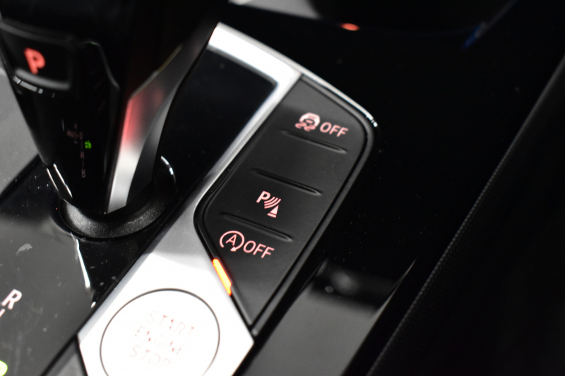 BMW 1シリーズ M135i xDrive 4WD ﾃﾞﾋﾞｭｰP ｺﾝﾌｫｰﾄ&ﾅﾋﾞｹﾞｰｼｮﾝP ﾋｰﾀｰ付ﾌﾞﾗｯｸﾚｻﾞｰMｽﾎﾟｰﾂｼｰﾄ 可変ｻｽﾍﾟﾝｼｮﾝ Mｼｰﾄﾍﾞﾙﾄ Mｽﾎﾟｰﾂﾌﾞﾚｰｷ ACC Pｱｼｽﾄ BMWﾗｲﾌﾞｺｯｸﾋﾟｯﾄ ﾀｯﾁﾊﾟﾈﾙﾅﾋﾞ ｱｯﾌﾟﾙｶｰﾌﾟﾚｲ ﾍｷｻｺﾞﾅﾙLEDﾍｯﾄﾞﾗｲﾄ  2年保証