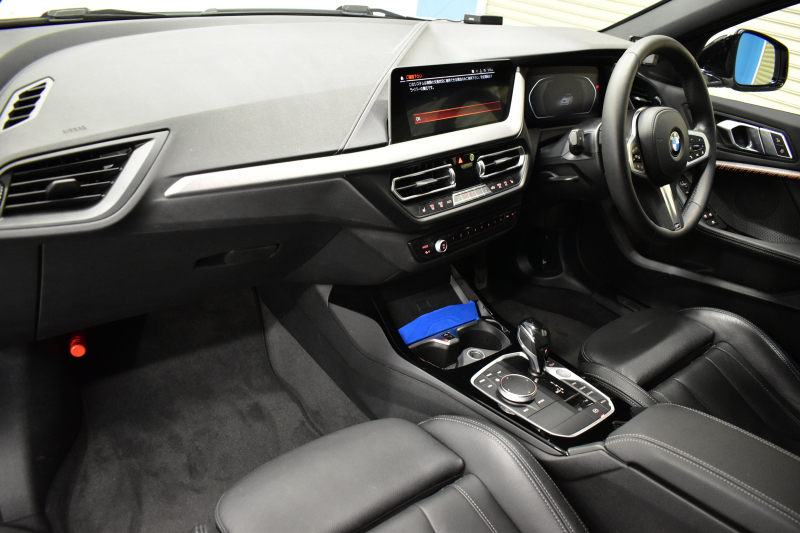 BMW 1シリーズ M135i xDrive 4WD ﾃﾞﾋﾞｭｰP ｺﾝﾌｫｰﾄ&ﾅﾋﾞｹﾞｰｼｮﾝP ﾋｰﾀｰ付ﾌﾞﾗｯｸﾚｻﾞｰMｽﾎﾟｰﾂｼｰﾄ 可変ｻｽﾍﾟﾝｼｮﾝ Mｼｰﾄﾍﾞﾙﾄ Mｽﾎﾟｰﾂﾌﾞﾚｰｷ ACC Pｱｼｽﾄ BMWﾗｲﾌﾞｺｯｸﾋﾟｯﾄ ﾀｯﾁﾊﾟﾈﾙﾅﾋﾞ ｱｯﾌﾟﾙｶｰﾌﾟﾚｲ ﾍｷｻｺﾞﾅﾙLEDﾍｯﾄﾞﾗｲﾄ  2年保証