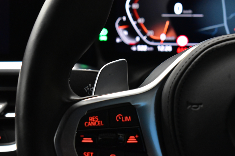 BMW 3シリーズ 330i Mｽﾎﾟｰﾂ G20型 高出力 ｲﾉﾍﾞｰｼｮﾝ&ﾊｲﾗｲﾝ&ｺﾝﾌｫｰﾄP ﾚｰｻﾞｰLEDﾗｲﾄ ﾋｰﾀｰ付黒革 HUD ACC 18AW Mｽﾎﾟｰﾂﾌﾞﾚｰｷ ﾊﾟｰｷﾝｸﾞｱｼｽﾄ+  3Dﾋﾞｭｰ全周囲ｶﾒﾗ ﾀｯﾁﾊﾟﾈﾙﾅﾋﾞ ｱｯﾌﾟﾙｶｰﾌﾟﾚｲ 側面衝突&車線変更警告  2年保証