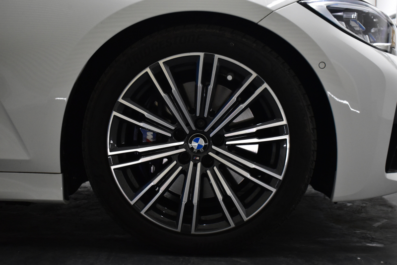 BMW 3シリーズ 330i Mｽﾎﾟｰﾂ G20型 高出力 ｲﾉﾍﾞｰｼｮﾝ&ﾊｲﾗｲﾝ&ｺﾝﾌｫｰﾄP ﾚｰｻﾞｰLEDﾗｲﾄ ﾋｰﾀｰ付黒革 HUD ACC 18AW Mｽﾎﾟｰﾂﾌﾞﾚｰｷ ﾊﾟｰｷﾝｸﾞｱｼｽﾄ+  3Dﾋﾞｭｰ全周囲ｶﾒﾗ ﾀｯﾁﾊﾟﾈﾙﾅﾋﾞ ｱｯﾌﾟﾙｶｰﾌﾟﾚｲ 側面衝突&車線変更警告  2年保証