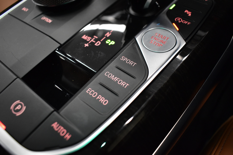 BMW 3シリーズ 320i Mｽﾎﾟｰﾂ G20型 ﾊｲﾗｲﾝP ﾋｰﾀｰ付茶革 Mﾊﾟﾌｫﾌﾞﾚｰｷｷｬﾘﾊﾟｰ&ﾛｰﾀｰ 追従ACC LEDﾍｯﾄﾞﾗｲﾄ ｵﾌﾟｼｮﾝ19AW ﾀｯﾁﾊﾟﾈﾙﾅﾋﾞ ｱｯﾌﾟﾙｶｰﾌﾟﾚｲ 側面衝突&車線変更&逸脱&歩行者警告 液晶ﾒｰﾀｰ 後退ｱｼｽﾄ ｱｸﾃｨﾌﾞPDC緊急ﾌﾞﾚｰｷ  2年保証