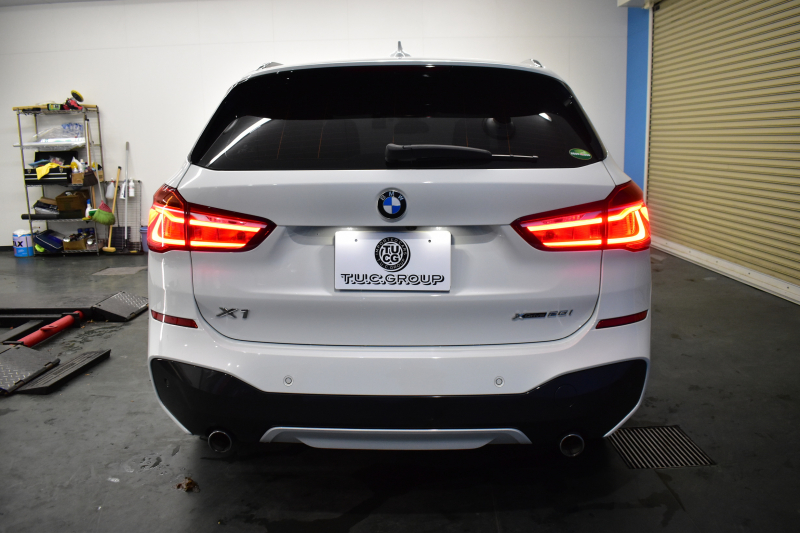 BMW X1 Xdrive20i Mｽﾎﾟｰﾂ 中期 4WD ｱﾄﾞﾊﾞﾝｽﾄﾞｱｸﾃｨﾌﾞｾｰﾌﾃｨ&ｺﾝﾌｫｰﾄP 追従ACC HUD ﾋｰﾀｰ付黒革 ｱﾙﾊﾟｲﾝ製後席用ﾓﾆﾀｰ ﾌﾙｾｸﾞTV  NEWﾃﾞｻﾞｲﾝﾒｰﾀｰ 電子ｼﾌﾄ ﾀｯﾁﾊﾟﾈﾙﾅﾋﾞBｶﾒﾗ Pｱｼｽﾄ LEDﾍｯﾄﾞﾗｲﾄ 衝突軽減 車線逸脱&歩行者警告 電動Rｹﾞｰﾄ 2年保証