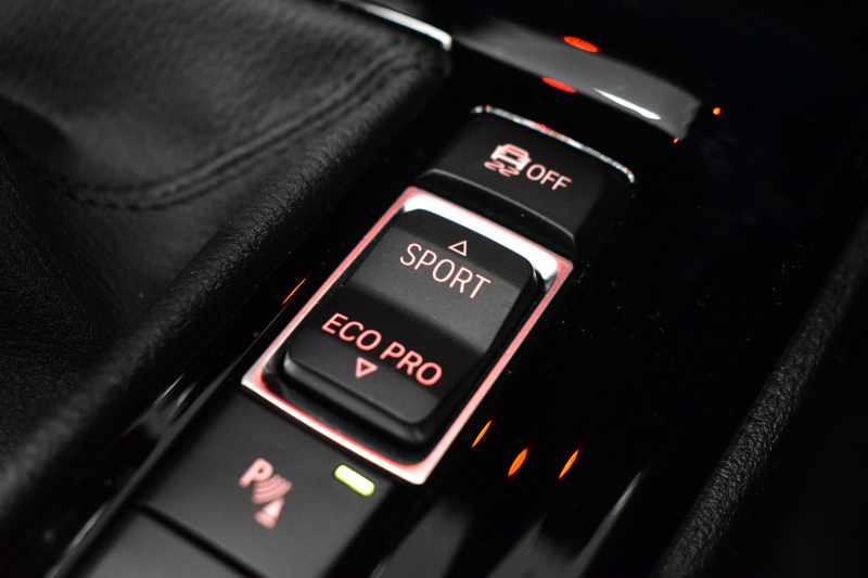 BMW X1 Xdrive20i Mｽﾎﾟｰﾂ 中期 4WD ｱﾄﾞﾊﾞﾝｽﾄﾞｱｸﾃｨﾌﾞｾｰﾌﾃｨ&ｺﾝﾌｫｰﾄP 追従ACC HUD ﾋｰﾀｰ付黒革 ｱﾙﾊﾟｲﾝ製後席用ﾓﾆﾀｰ ﾌﾙｾｸﾞTV  NEWﾃﾞｻﾞｲﾝﾒｰﾀｰ 電子ｼﾌﾄ ﾀｯﾁﾊﾟﾈﾙﾅﾋﾞBｶﾒﾗ Pｱｼｽﾄ LEDﾍｯﾄﾞﾗｲﾄ 衝突軽減 車線逸脱&歩行者警告 電動Rｹﾞｰﾄ 2年保証