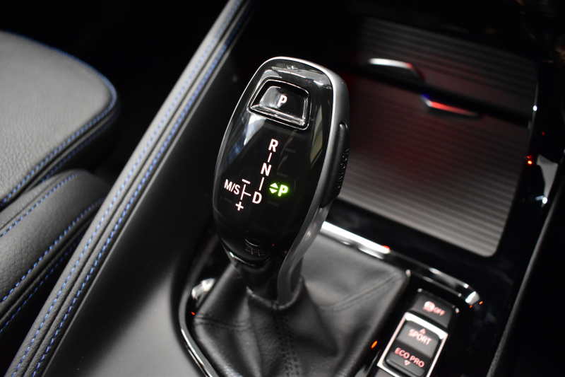 BMW X1 Xdrive20i Mｽﾎﾟｰﾂ 中期 4WD ｱﾄﾞﾊﾞﾝｽﾄﾞｱｸﾃｨﾌﾞｾｰﾌﾃｨ&ｺﾝﾌｫｰﾄP 追従ACC HUD ﾋｰﾀｰ付黒革 ｱﾙﾊﾟｲﾝ製後席用ﾓﾆﾀｰ ﾌﾙｾｸﾞTV  NEWﾃﾞｻﾞｲﾝﾒｰﾀｰ 電子ｼﾌﾄ ﾀｯﾁﾊﾟﾈﾙﾅﾋﾞBｶﾒﾗ Pｱｼｽﾄ LEDﾍｯﾄﾞﾗｲﾄ 衝突軽減 車線逸脱&歩行者警告 電動Rｹﾞｰﾄ 2年保証