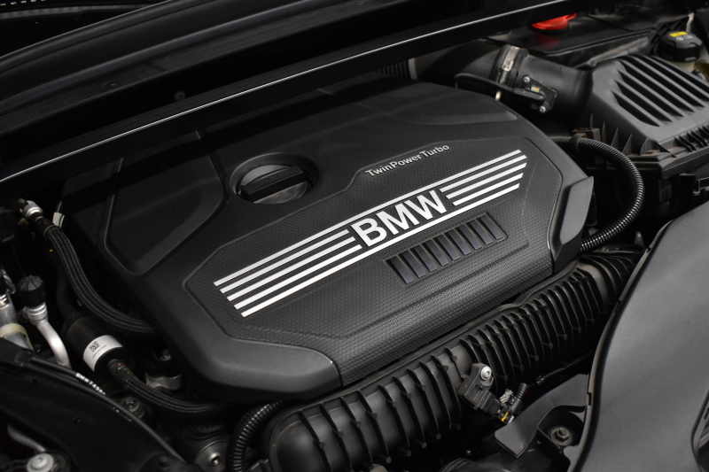 BMW X1 Xdrive20i Mｽﾎﾟｰﾂ 中期 4WD ｱﾄﾞﾊﾞﾝｽﾄﾞｱｸﾃｨﾌﾞｾｰﾌﾃｨ&ｺﾝﾌｫｰﾄP 追従ACC HUD ﾋｰﾀｰ付黒革 ｱﾙﾊﾟｲﾝ製後席用ﾓﾆﾀｰ ﾌﾙｾｸﾞTV  NEWﾃﾞｻﾞｲﾝﾒｰﾀｰ 電子ｼﾌﾄ ﾀｯﾁﾊﾟﾈﾙﾅﾋﾞBｶﾒﾗ Pｱｼｽﾄ LEDﾍｯﾄﾞﾗｲﾄ 衝突軽減 車線逸脱&歩行者警告 電動Rｹﾞｰﾄ 2年保証