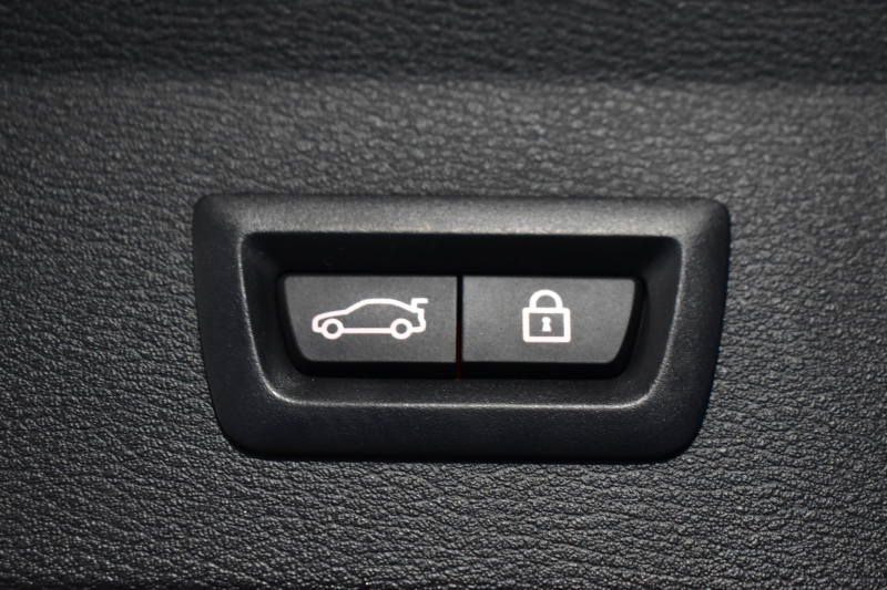 BMW X1 Xdrive20i Mｽﾎﾟｰﾂ 中期 4WD ｱﾄﾞﾊﾞﾝｽﾄﾞｱｸﾃｨﾌﾞｾｰﾌﾃｨ&ｺﾝﾌｫｰﾄP 追従ACC HUD ﾋｰﾀｰ付黒革 ｱﾙﾊﾟｲﾝ製後席用ﾓﾆﾀｰ ﾌﾙｾｸﾞTV  NEWﾃﾞｻﾞｲﾝﾒｰﾀｰ 電子ｼﾌﾄ ﾀｯﾁﾊﾟﾈﾙﾅﾋﾞBｶﾒﾗ Pｱｼｽﾄ LEDﾍｯﾄﾞﾗｲﾄ 衝突軽減 車線逸脱&歩行者警告 電動Rｹﾞｰﾄ 2年保証