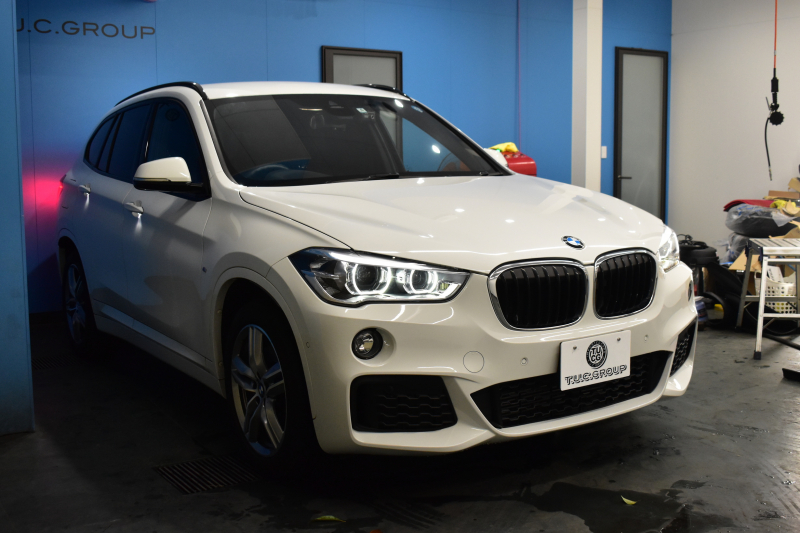 BMW X1 Xdrive20i Mｽﾎﾟｰﾂ 中期 4WD ｱﾄﾞﾊﾞﾝｽﾄﾞｱｸﾃｨﾌﾞｾｰﾌﾃｨ&ｺﾝﾌｫｰﾄP 追従ACC HUD ﾋｰﾀｰ付黒革 ｱﾙﾊﾟｲﾝ製後席用ﾓﾆﾀｰ ﾌﾙｾｸﾞTV  NEWﾃﾞｻﾞｲﾝﾒｰﾀｰ 電子ｼﾌﾄ ﾀｯﾁﾊﾟﾈﾙﾅﾋﾞBｶﾒﾗ Pｱｼｽﾄ LEDﾍｯﾄﾞﾗｲﾄ 衝突軽減 車線逸脱&歩行者警告 電動Rｹﾞｰﾄ 2年保証