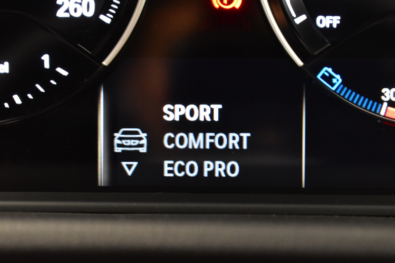 BMW X1 Xﾄﾞﾗｲﾌﾞ18d Mｽﾎﾟｰﾂ 中期ﾓﾃﾞﾙ 4WD ﾋｰﾀｰ付黒革 ｱﾄﾞﾊﾞﾝｽﾄﾞｱｸﾃｨﾌﾞｾｰﾌﾃｨ&ｺﾝﾌｫｰﾄP 追従ACC HUD ｵﾌﾟｼｮﾝ19AW NEWﾃﾞｻﾞｲﾝﾒｰﾀｰ LEDﾍｯﾄﾞﾗｲﾄ ﾀｯﾁﾊﾟﾈﾙHDDﾅﾋﾞBｶﾒﾗ 前後PDC  衝突軽減B 車線逸脱&歩行者警告 電動Rｹﾞｰﾄ ｽﾏｰﾄｷｰ 2年保証