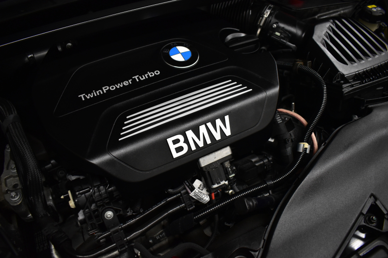 BMW X1 Xﾄﾞﾗｲﾌﾞ18d Mｽﾎﾟｰﾂ 中期ﾓﾃﾞﾙ 4WD ﾋｰﾀｰ付黒革 ｱﾄﾞﾊﾞﾝｽﾄﾞｱｸﾃｨﾌﾞｾｰﾌﾃｨ&ｺﾝﾌｫｰﾄP 追従ACC HUD ｵﾌﾟｼｮﾝ19AW NEWﾃﾞｻﾞｲﾝﾒｰﾀｰ LEDﾍｯﾄﾞﾗｲﾄ ﾀｯﾁﾊﾟﾈﾙHDDﾅﾋﾞBｶﾒﾗ 前後PDC  衝突軽減B 車線逸脱&歩行者警告 電動Rｹﾞｰﾄ ｽﾏｰﾄｷｰ 2年保証