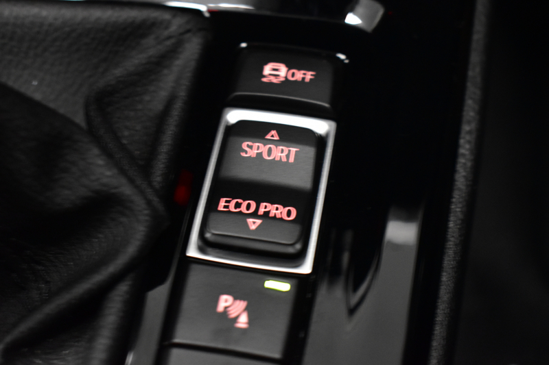 BMW X1 Xﾄﾞﾗｲﾌﾞ18d Mｽﾎﾟｰﾂ 中期ﾓﾃﾞﾙ 4WD ﾋｰﾀｰ付黒革 ｱﾄﾞﾊﾞﾝｽﾄﾞｱｸﾃｨﾌﾞｾｰﾌﾃｨ&ｺﾝﾌｫｰﾄP 追従ACC HUD ｵﾌﾟｼｮﾝ19AW NEWﾃﾞｻﾞｲﾝﾒｰﾀｰ LEDﾍｯﾄﾞﾗｲﾄ ﾀｯﾁﾊﾟﾈﾙHDDﾅﾋﾞBｶﾒﾗ 前後PDC  衝突軽減B 車線逸脱&歩行者警告 電動Rｹﾞｰﾄ ｽﾏｰﾄｷｰ 2年保証