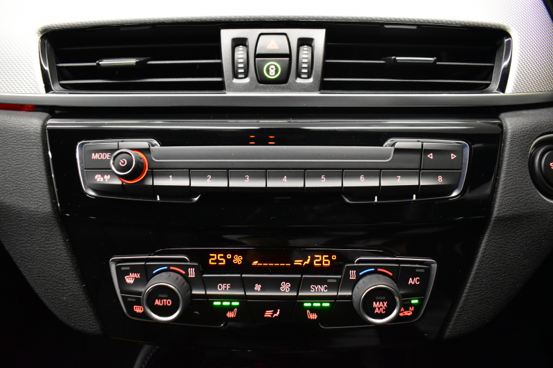 BMW X1 Xﾄﾞﾗｲﾌﾞ18d Mｽﾎﾟｰﾂ 中期ﾓﾃﾞﾙ 4WD ﾋｰﾀｰ付黒革 ｱﾄﾞﾊﾞﾝｽﾄﾞｱｸﾃｨﾌﾞｾｰﾌﾃｨ&ｺﾝﾌｫｰﾄP 追従ACC HUD ｵﾌﾟｼｮﾝ19AW NEWﾃﾞｻﾞｲﾝﾒｰﾀｰ LEDﾍｯﾄﾞﾗｲﾄ ﾀｯﾁﾊﾟﾈﾙHDDﾅﾋﾞBｶﾒﾗ 前後PDC  衝突軽減B 車線逸脱&歩行者警告 電動Rｹﾞｰﾄ ｽﾏｰﾄｷｰ 2年保証