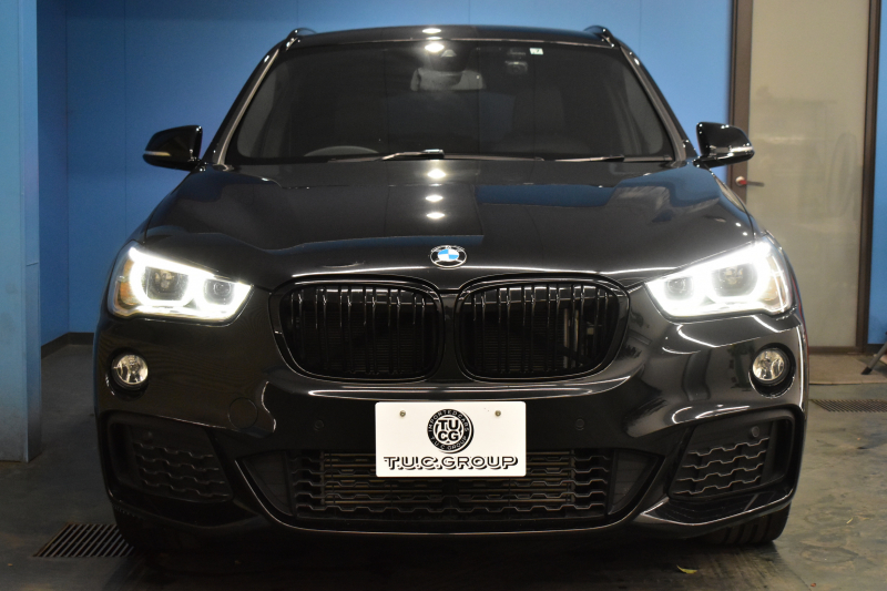 BMW X1 Xﾄﾞﾗｲﾌﾞ18d Mｽﾎﾟｰﾂ 中期ﾓﾃﾞﾙ 4WD ﾋｰﾀｰ付黒革 ｱﾄﾞﾊﾞﾝｽﾄﾞｱｸﾃｨﾌﾞｾｰﾌﾃｨ&ｺﾝﾌｫｰﾄP 追従ACC HUD ｵﾌﾟｼｮﾝ19AW NEWﾃﾞｻﾞｲﾝﾒｰﾀｰ LEDﾍｯﾄﾞﾗｲﾄ ﾀｯﾁﾊﾟﾈﾙHDDﾅﾋﾞBｶﾒﾗ 前後PDC  衝突軽減B 車線逸脱&歩行者警告 電動Rｹﾞｰﾄ ｽﾏｰﾄｷｰ 2年保証