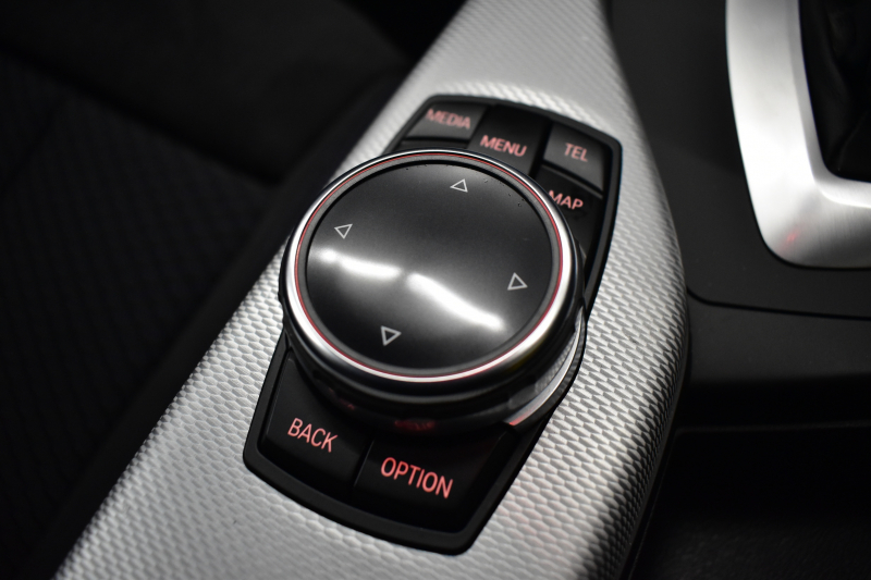 BMW 1シリーズ M135i 直6ﾀｰﾎﾞ320馬力 ｱﾀﾞﾌﾟﾃｨﾌﾞMｻｽ 大型ﾌﾞﾚｰｷｼｽﾃﾑ ｱﾙｶﾝﾀｰﾗ電動ｽﾎﾟｰﾂｼｰﾄ ﾀｯﾁﾊﾟｯﾄﾞ付iﾄﾞﾗｲﾌﾞHDDﾅﾋﾞ Bｶﾒﾗ ﾘｱPDC ﾊﾟﾄﾞﾙｼﾌﾄ 専用18AW ｽﾏｰﾄｷｰ DSRC 2年保証