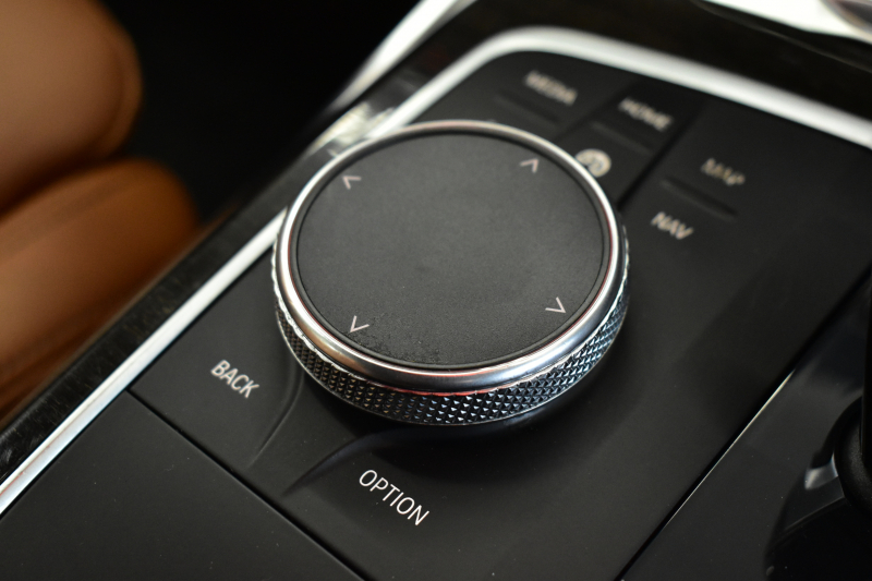 BMW 3シリーズ 320i Mｽﾎﾟｰﾂ 1ｵｰﾅｰ ﾊｲﾗｲﾝ&ｺﾝﾌｫｰﾄP ﾋｰﾀｰ付ｺﾆｬｯｸﾚｻﾞｰ HUD ﾌﾙｾｸﾞTV ﾀｯﾁﾊﾟﾈﾙﾅﾋﾞBｶﾒﾗPｱｼｽﾄ ｱｯﾌﾟﾙｶｰﾌﾟﾚｲ  追従ACC LEDﾍｯﾄﾞﾗｲﾄ 電動ﾄﾗﾝｸ 側面衝突&車線変更&逸脱&歩行者警告 液晶ﾒｰﾀｰ 後退ｱｼｽﾄ ｱｸﾃｨﾌﾞPDC緊急ﾌﾞﾚｰｷ  2年保証