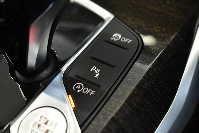 BMW 3シリーズ 320i Mｽﾎﾟｰﾂ 1ｵｰﾅｰ ﾊｲﾗｲﾝ&ｺﾝﾌｫｰﾄP ﾋｰﾀｰ付ｺﾆｬｯｸﾚｻﾞｰ HUD ﾌﾙｾｸﾞTV ﾀｯﾁﾊﾟﾈﾙﾅﾋﾞBｶﾒﾗPｱｼｽﾄ ｱｯﾌﾟﾙｶｰﾌﾟﾚｲ  追従ACC LEDﾍｯﾄﾞﾗｲﾄ 電動ﾄﾗﾝｸ 側面衝突&車線変更&逸脱&歩行者警告 液晶ﾒｰﾀｰ 後退ｱｼｽﾄ ｱｸﾃｨﾌﾞPDC緊急ﾌﾞﾚｰｷ  2年保証