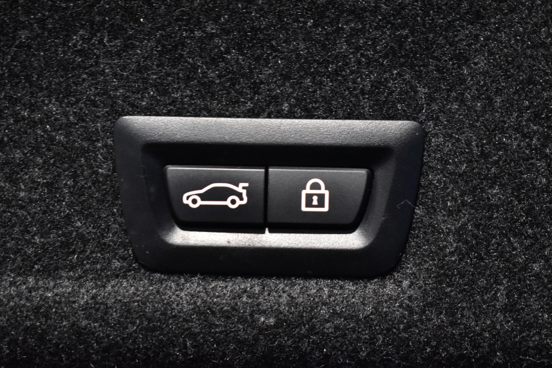 BMW 3シリーズ 320i Mｽﾎﾟｰﾂ 1ｵｰﾅｰ ﾊｲﾗｲﾝ&ｺﾝﾌｫｰﾄP ﾋｰﾀｰ付ｺﾆｬｯｸﾚｻﾞｰ HUD ﾌﾙｾｸﾞTV ﾀｯﾁﾊﾟﾈﾙﾅﾋﾞBｶﾒﾗPｱｼｽﾄ ｱｯﾌﾟﾙｶｰﾌﾟﾚｲ  追従ACC LEDﾍｯﾄﾞﾗｲﾄ 電動ﾄﾗﾝｸ 側面衝突&車線変更&逸脱&歩行者警告 液晶ﾒｰﾀｰ 後退ｱｼｽﾄ ｱｸﾃｨﾌﾞPDC緊急ﾌﾞﾚｰｷ  2年保証