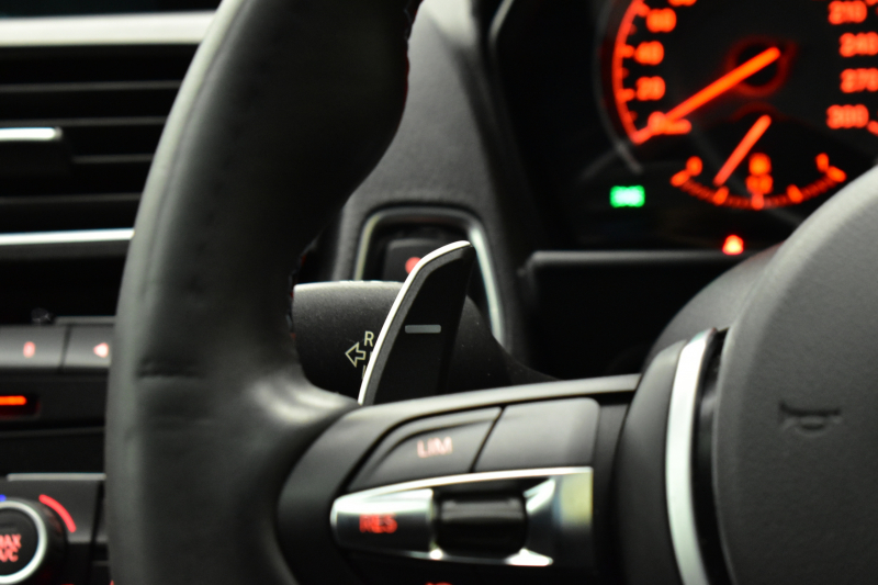 BMW Mシリーズ M2 MDCT 7速DCT ｻﾝﾙｰﾌ ﾋｰﾀｰ付黒革 LEDﾘﾝｸﾞｷｾﾉﾝﾍｯﾄﾞﾗｲﾄ ﾀｯﾁﾊﾟｯﾄﾞHDDﾅﾋﾞ 19AW  車線逸脱&歩行者警告 衝突軽減ﾌﾞﾚｰｷ ｶｰﾎﾞﾝｲﾝﾃﾘｱ Bｶﾒﾗ iｽﾄｯﾌﾟ ｽﾏｰﾄｷｰ 2年保証