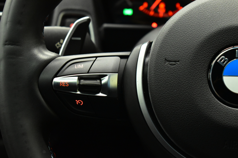 BMW Mシリーズ M2 MDCT 7速DCT ｻﾝﾙｰﾌ ﾋｰﾀｰ付黒革 LEDﾘﾝｸﾞｷｾﾉﾝﾍｯﾄﾞﾗｲﾄ ﾀｯﾁﾊﾟｯﾄﾞHDDﾅﾋﾞ 19AW  車線逸脱&歩行者警告 衝突軽減ﾌﾞﾚｰｷ ｶｰﾎﾞﾝｲﾝﾃﾘｱ Bｶﾒﾗ iｽﾄｯﾌﾟ ｽﾏｰﾄｷｰ 2年保証