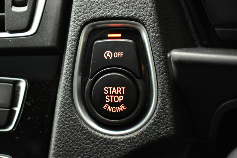 BMW Mシリーズ M2 MDCT 7速DCT ｻﾝﾙｰﾌ ﾋｰﾀｰ付黒革 LEDﾘﾝｸﾞｷｾﾉﾝﾍｯﾄﾞﾗｲﾄ ﾀｯﾁﾊﾟｯﾄﾞHDDﾅﾋﾞ 19AW  車線逸脱&歩行者警告 衝突軽減ﾌﾞﾚｰｷ ｶｰﾎﾞﾝｲﾝﾃﾘｱ Bｶﾒﾗ iｽﾄｯﾌﾟ ｽﾏｰﾄｷｰ 2年保証