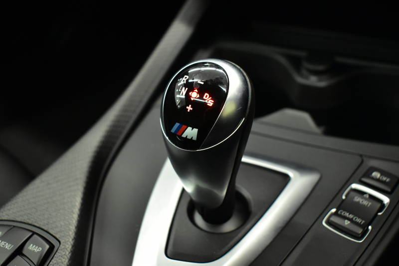 BMW Mシリーズ M2 MDCT 7速DCT ｻﾝﾙｰﾌ ﾋｰﾀｰ付黒革 LEDﾘﾝｸﾞｷｾﾉﾝﾍｯﾄﾞﾗｲﾄ ﾀｯﾁﾊﾟｯﾄﾞHDDﾅﾋﾞ 19AW  車線逸脱&歩行者警告 衝突軽減ﾌﾞﾚｰｷ ｶｰﾎﾞﾝｲﾝﾃﾘｱ Bｶﾒﾗ iｽﾄｯﾌﾟ ｽﾏｰﾄｷｰ 2年保証