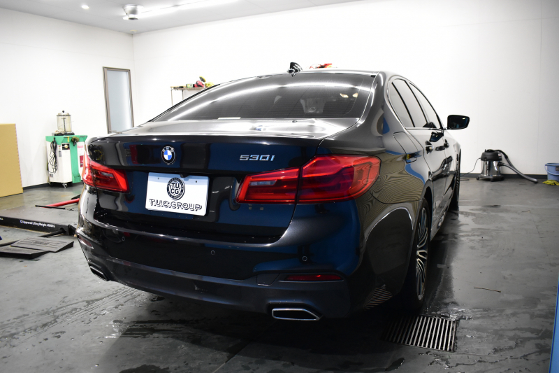 BMW 5シリーズ 530i Mｽﾎﾟｰﾂ G30型 高出力ﾓﾃﾞﾙ ｺﾝﾌｫｰﾄ&ﾊｲﾗｲﾝP Fﾏｯｻｰｼﾞ&ﾍﾞﾝﾁﾚｰｼｮﾝ 全席ﾋｰﾀｰ黒革 LEDﾍｯﾄﾞﾗｲﾄ 追従ACC HUD ﾊｰﾏﾝｶｰﾄﾞﾝ 液晶ﾒｰﾀｰ ｼﾞｪｽﾁｬｰｺﾝﾄﾛｰﾙ付ﾀｯﾁﾊﾟﾈﾙ対応iﾄﾞﾗｲﾌﾞHDDﾅﾋﾞﾌﾙｾｸﾞ 3Dﾋﾞｭｰ Bｶﾒﾗ 電動ﾄﾗﾝｸ 2年保証