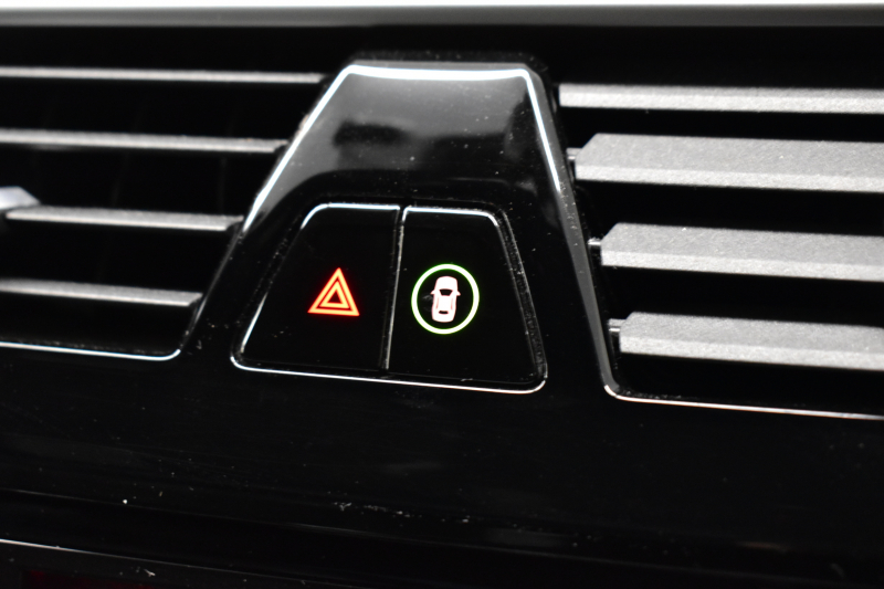 BMW 5シリーズ 530i Mｽﾎﾟｰﾂ G30型 高出力ﾓﾃﾞﾙ ｺﾝﾌｫｰﾄ&ﾊｲﾗｲﾝP Fﾏｯｻｰｼﾞ&ﾍﾞﾝﾁﾚｰｼｮﾝ 全席ﾋｰﾀｰ黒革 LEDﾍｯﾄﾞﾗｲﾄ 追従ACC HUD ﾊｰﾏﾝｶｰﾄﾞﾝ 液晶ﾒｰﾀｰ ｼﾞｪｽﾁｬｰｺﾝﾄﾛｰﾙ付ﾀｯﾁﾊﾟﾈﾙ対応iﾄﾞﾗｲﾌﾞHDDﾅﾋﾞﾌﾙｾｸﾞ 3Dﾋﾞｭｰ Bｶﾒﾗ 電動ﾄﾗﾝｸ 2年保証