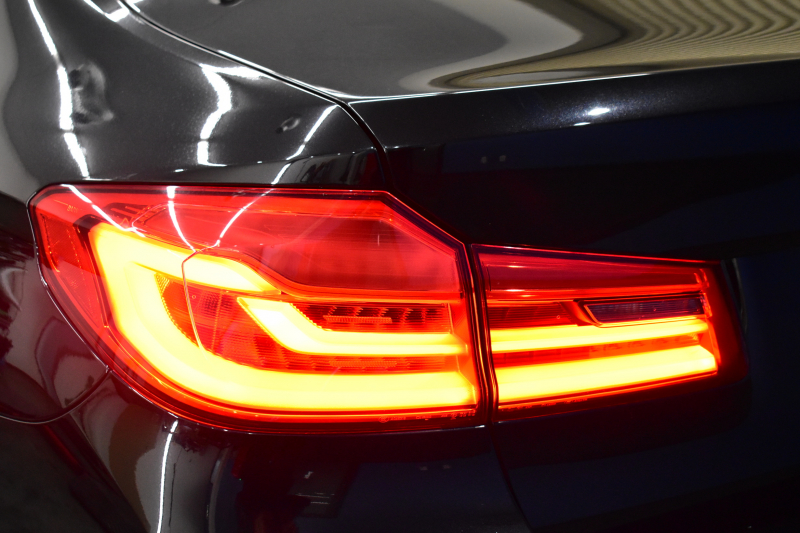 BMW 5シリーズ 530i Mｽﾎﾟｰﾂ G30型 高出力ﾓﾃﾞﾙ ｺﾝﾌｫｰﾄ&ﾊｲﾗｲﾝP Fﾏｯｻｰｼﾞ&ﾍﾞﾝﾁﾚｰｼｮﾝ 全席ﾋｰﾀｰ黒革 LEDﾍｯﾄﾞﾗｲﾄ 追従ACC HUD ﾊｰﾏﾝｶｰﾄﾞﾝ 液晶ﾒｰﾀｰ ｼﾞｪｽﾁｬｰｺﾝﾄﾛｰﾙ付ﾀｯﾁﾊﾟﾈﾙ対応iﾄﾞﾗｲﾌﾞHDDﾅﾋﾞﾌﾙｾｸﾞ 3Dﾋﾞｭｰ Bｶﾒﾗ 電動ﾄﾗﾝｸ 2年保証