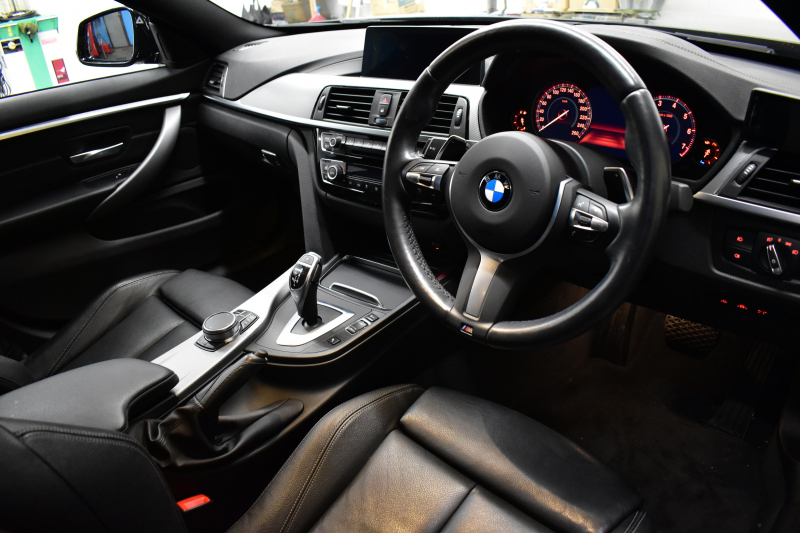 BMW 4シリーズ 420i ｸﾞﾗﾝｸｰﾍﾟ Mｽﾎﾟｰﾂ  LCI後期 ﾋｰﾀｰ付黒革 追従ACC ﾍｷｻｺﾞﾅﾙLEDﾍｯﾄﾞﾗｲﾄ&ﾃｰﾙ 液晶ﾒｰﾀｰ ﾀｯﾁﾊﾟﾈﾙ式iﾄﾞﾗｲﾌﾞHDDﾅﾋﾞ Bｶﾒﾗ 前後PDC ﾌﾙｾｸﾞ 車線変更&逸脱&歩行者警告 衝突軽減ﾌﾞﾚｰｷ 電動Rｹﾞｰﾄ 18AW DSRC 2年保証