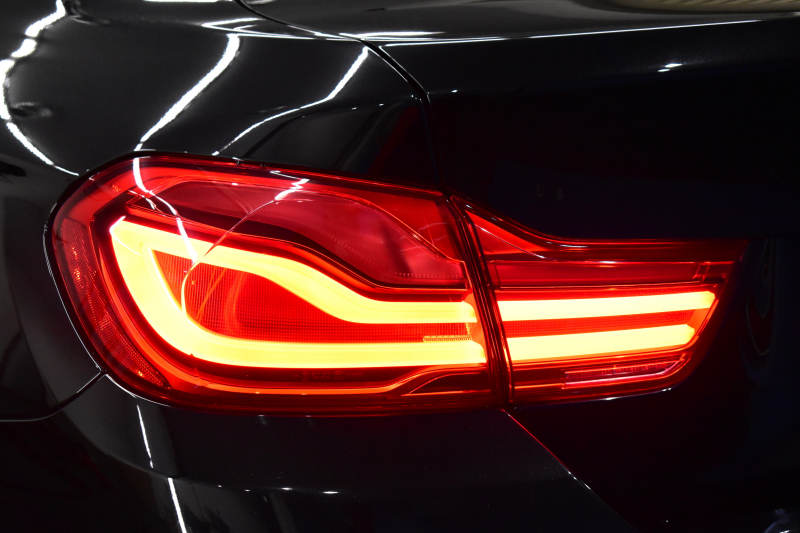 BMW 4シリーズ 420i ｸﾞﾗﾝｸｰﾍﾟ Mｽﾎﾟｰﾂ  LCI後期 ﾋｰﾀｰ付黒革 追従ACC ﾍｷｻｺﾞﾅﾙLEDﾍｯﾄﾞﾗｲﾄ&ﾃｰﾙ 液晶ﾒｰﾀｰ ﾀｯﾁﾊﾟﾈﾙ式iﾄﾞﾗｲﾌﾞHDDﾅﾋﾞ Bｶﾒﾗ 前後PDC ﾌﾙｾｸﾞ 車線変更&逸脱&歩行者警告 衝突軽減ﾌﾞﾚｰｷ 電動Rｹﾞｰﾄ 18AW DSRC 2年保証