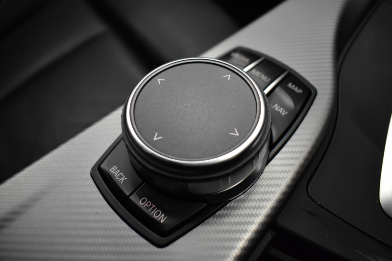 BMW 4シリーズ 420i ｸﾞﾗﾝｸｰﾍﾟ Mｽﾎﾟｰﾂ  LCI後期 ﾋｰﾀｰ付黒革 追従ACC ﾍｷｻｺﾞﾅﾙLEDﾍｯﾄﾞﾗｲﾄ&ﾃｰﾙ 液晶ﾒｰﾀｰ ﾀｯﾁﾊﾟﾈﾙ式iﾄﾞﾗｲﾌﾞHDDﾅﾋﾞ Bｶﾒﾗ 前後PDC ﾌﾙｾｸﾞ 車線変更&逸脱&歩行者警告 衝突軽減ﾌﾞﾚｰｷ 電動Rｹﾞｰﾄ 18AW DSRC 2年保証