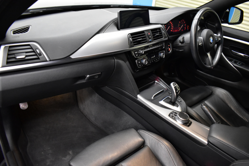 BMW 4シリーズ 420i ｸﾞﾗﾝｸｰﾍﾟ Mｽﾎﾟｰﾂ  LCI後期 ﾋｰﾀｰ付黒革 追従ACC ﾍｷｻｺﾞﾅﾙLEDﾍｯﾄﾞﾗｲﾄ&ﾃｰﾙ 液晶ﾒｰﾀｰ ﾀｯﾁﾊﾟﾈﾙ式iﾄﾞﾗｲﾌﾞHDDﾅﾋﾞ Bｶﾒﾗ 前後PDC ﾌﾙｾｸﾞ 車線変更&逸脱&歩行者警告 衝突軽減ﾌﾞﾚｰｷ 電動Rｹﾞｰﾄ 18AW DSRC 2年保証