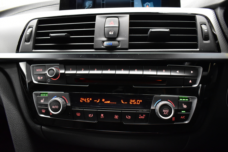 BMW 4シリーズ 420i ｸﾞﾗﾝｸｰﾍﾟ Mｽﾎﾟｰﾂ  LCI後期 ﾋｰﾀｰ付黒革 追従ACC ﾍｷｻｺﾞﾅﾙLEDﾍｯﾄﾞﾗｲﾄ&ﾃｰﾙ 液晶ﾒｰﾀｰ ﾀｯﾁﾊﾟﾈﾙ式iﾄﾞﾗｲﾌﾞHDDﾅﾋﾞ Bｶﾒﾗ 前後PDC ﾌﾙｾｸﾞ 車線変更&逸脱&歩行者警告 衝突軽減ﾌﾞﾚｰｷ 電動Rｹﾞｰﾄ 18AW DSRC 2年保証