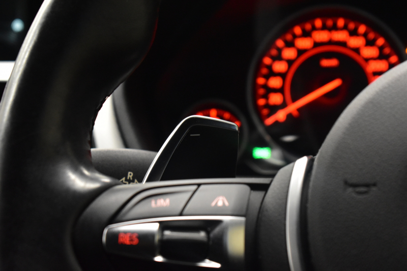 BMW 4シリーズ 420iｸﾞﾗﾝｸｰﾍﾟ Mｽﾎﾟｰﾂ ｻﾝﾙｰﾌ 追従ACC LEDﾍｯﾄﾞﾗｲﾄ 19AW 車線逸脱&歩行者警告 衝突軽減ﾌﾞﾚｰｷ  ﾀｯﾁﾊﾟｯﾄﾞiﾄﾞﾗｲﾌﾞHDDﾅﾋﾞ Bｶﾒﾗ ﾘｱPDC ﾊﾟﾄﾞﾙｼﾌﾄ 電動ﾘｱｹﾞｰﾄ ｺﾝﾌｫA ｽﾏｰﾄｷｰ 2年保証