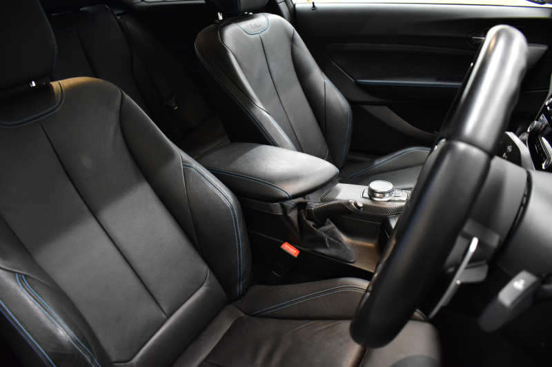 BMW Mシリーズ M2 MDCT 7速DCT LCI後期 ﾋｰﾀｰ付黒革 ｱﾀﾞﾌﾟﾃｨﾌﾞﾍｷｻｺﾞﾅﾙLEDﾍｯﾄﾞﾗｲﾄ&ﾃｰﾙ ﾀｯﾁﾊﾟﾈﾙHDDﾅﾋﾞ Bｶﾒﾗ ﾘｱPDC 19AW 車線逸脱&歩行者警告 衝突軽減ﾌﾞﾚｰｷ ｶｰﾎﾞﾝｲﾝﾃﾘｱ iｽﾄｯﾌﾟ ｽﾏｰﾄｷｰ 2年保証